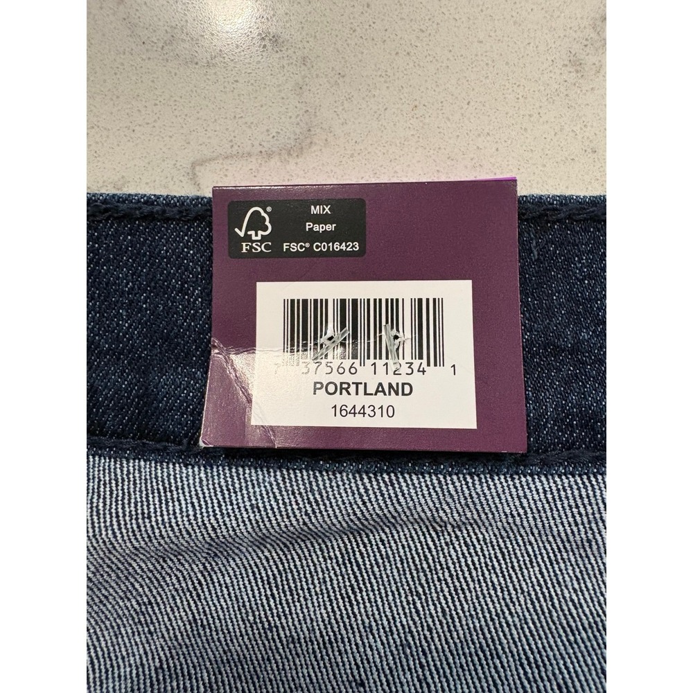 Gloria Vanderbilt Amanda Relaxed Fit Dark Blue Jeans Size 22W Short NWT - Picture 9 of 9